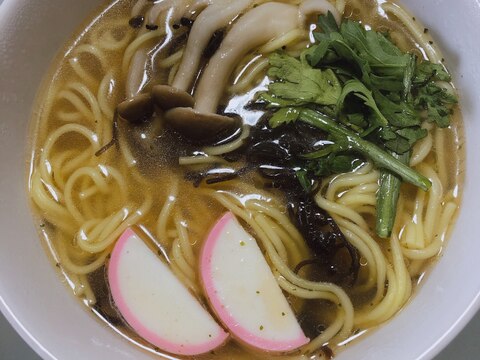 塩昆布で作る塩ラーメン